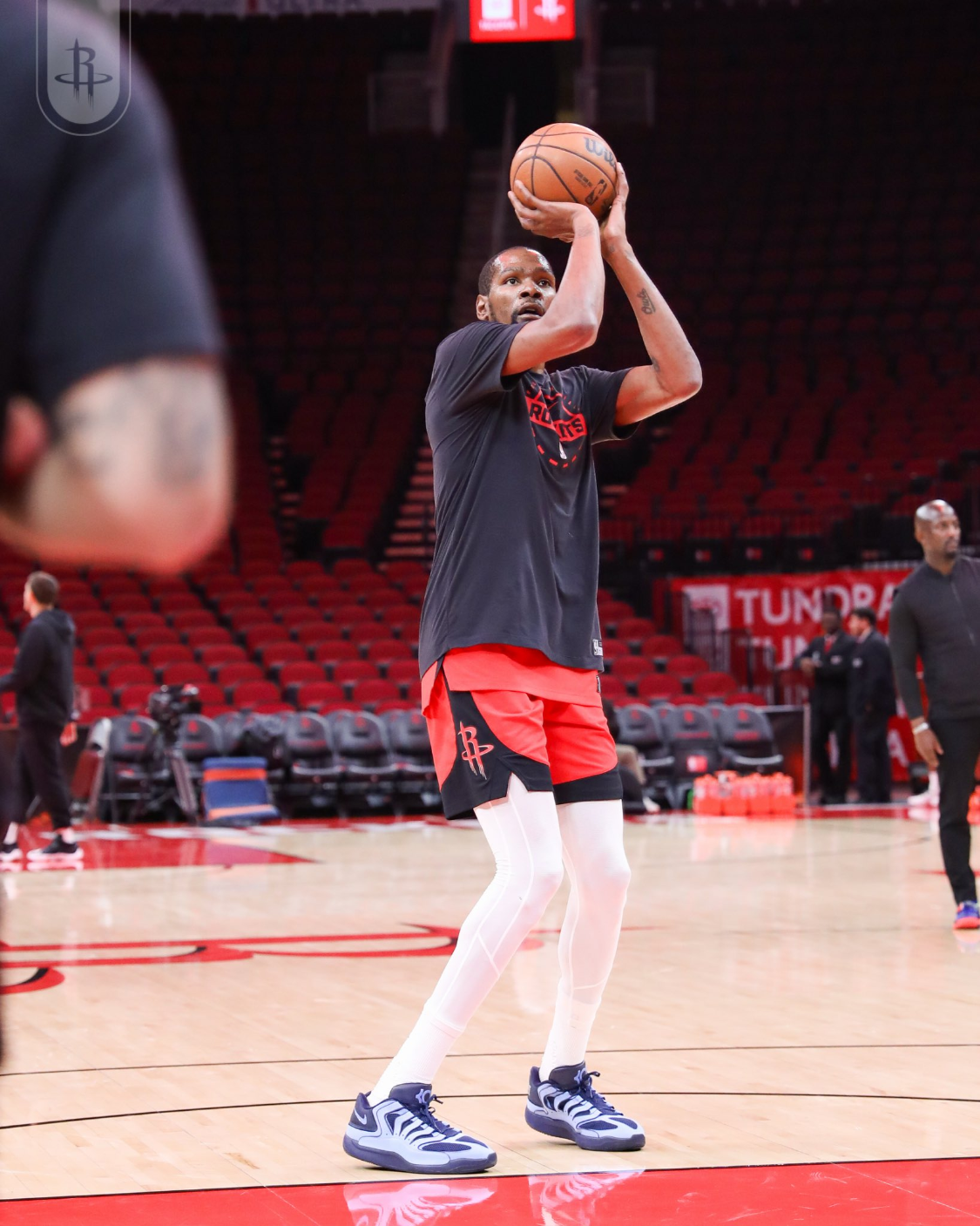 杜兰特28+10火箭战胜公牛结束3连败，申京23+7+11汤普森23分